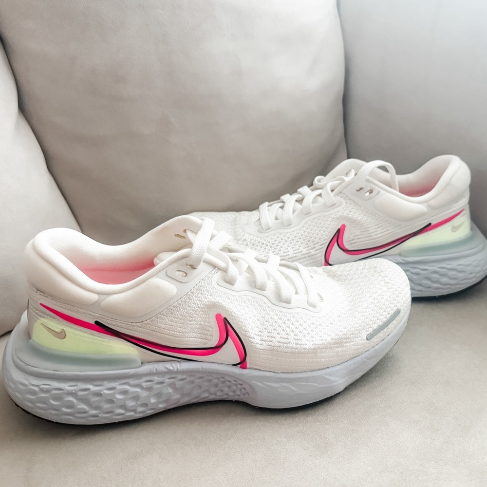Nike Air Zoom Invincible Run, excellent condition!